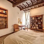 Borgo Pio Passetto Papale Daire Roma