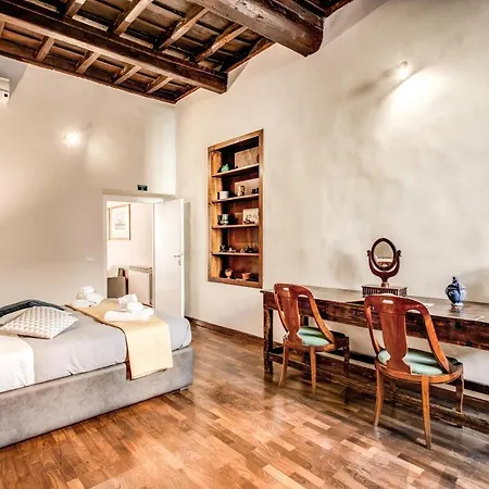 Borgo Pio Passetto Papale *