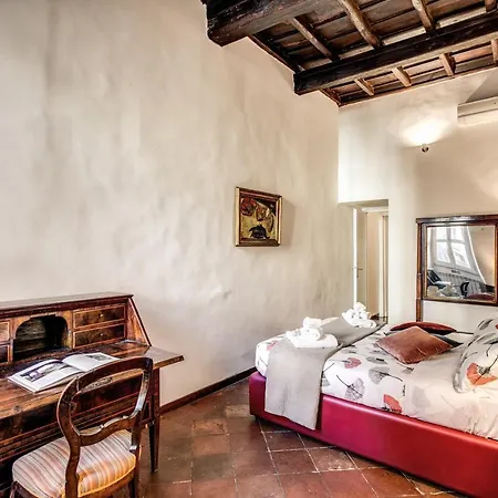 Borgo Pio Passetto Papale