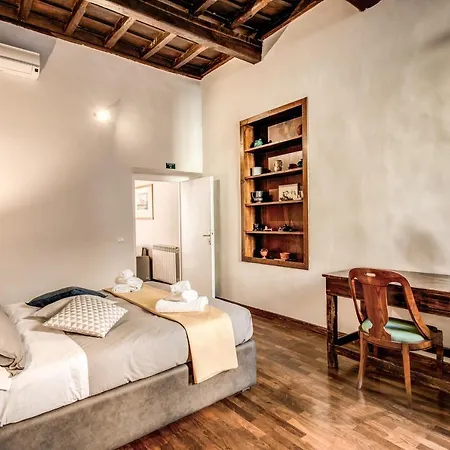 Daire Borgo Pio Passetto Papale *