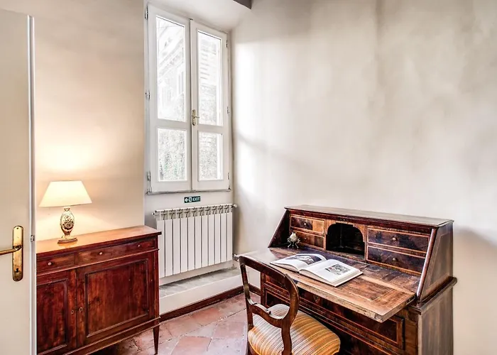 Borgo Pio Passetto Papale Roma