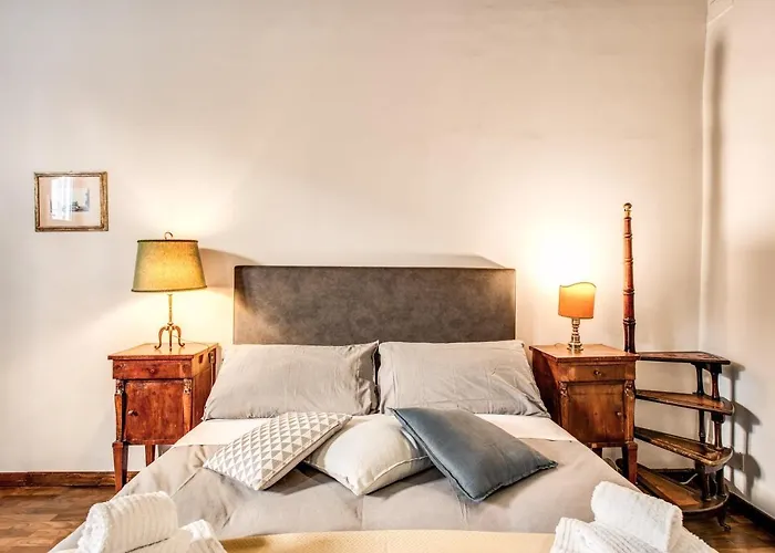 Borgo Pio Passetto Papale *